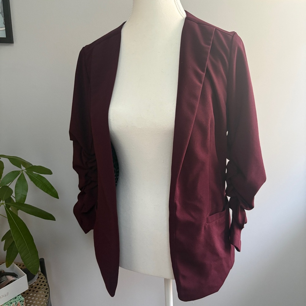 Elegant Burgundy Women's Blazer